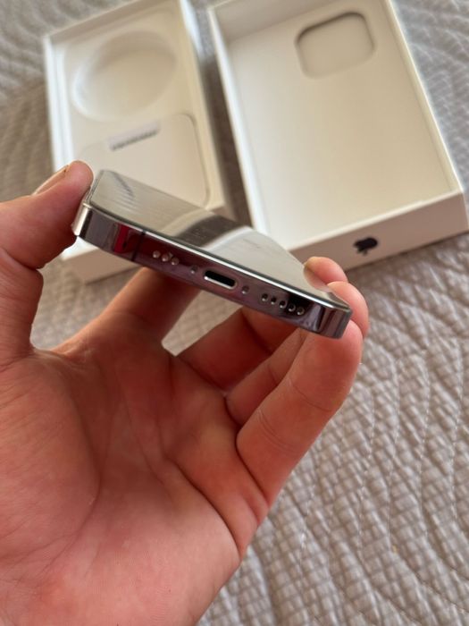 Продам Айфон 14 про