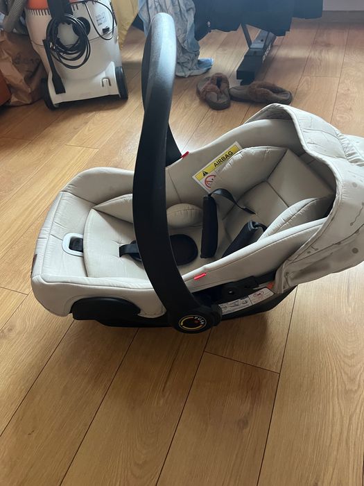 Бебешко столче за кола