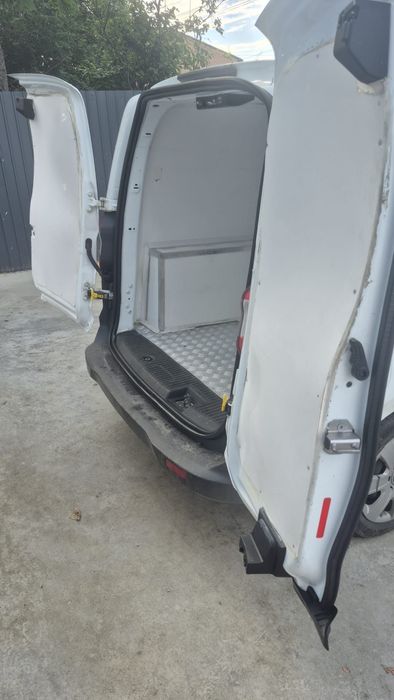 FORD Tourneo Courier 2018 — imagine 5