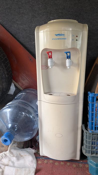 Диспенсер для воды