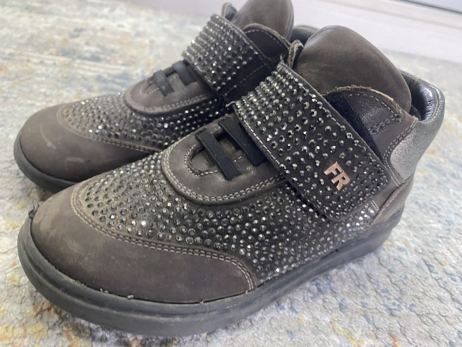 Продам сапожки на девочку