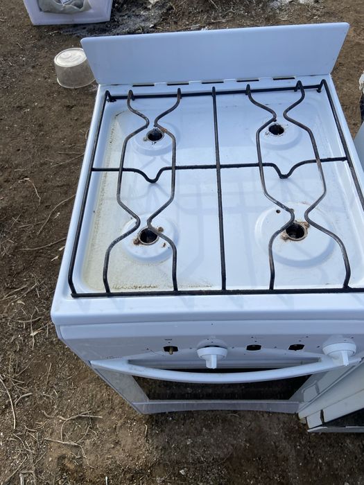 Продам газовую плиту