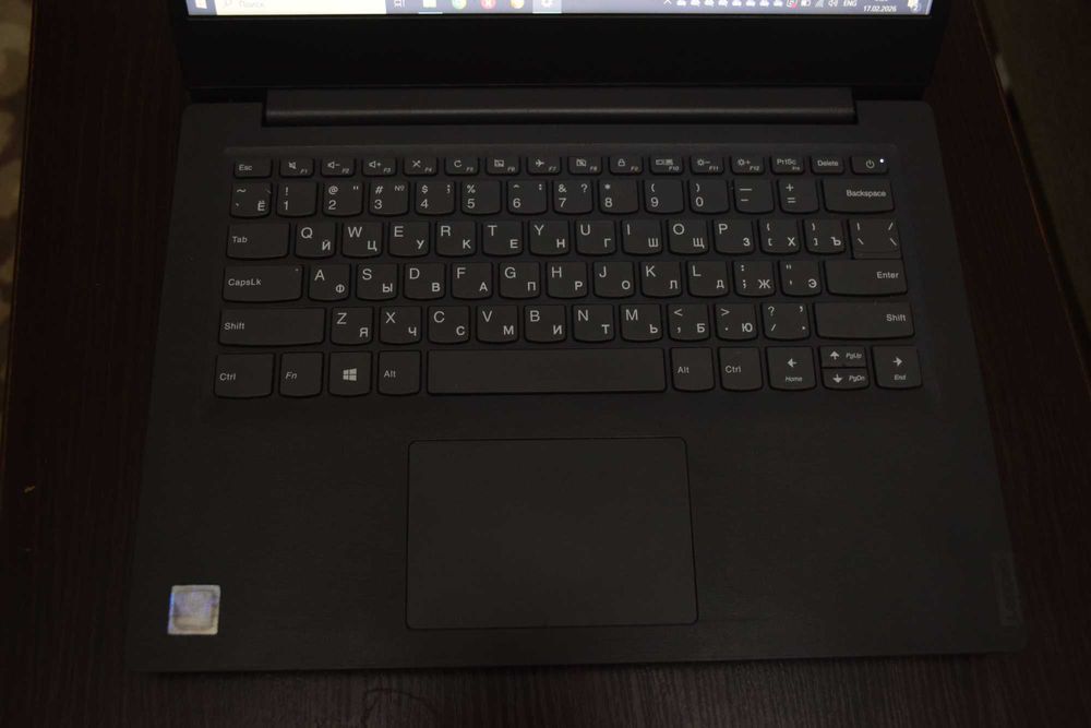 Lenovo (Celeron N4020, 4GB)