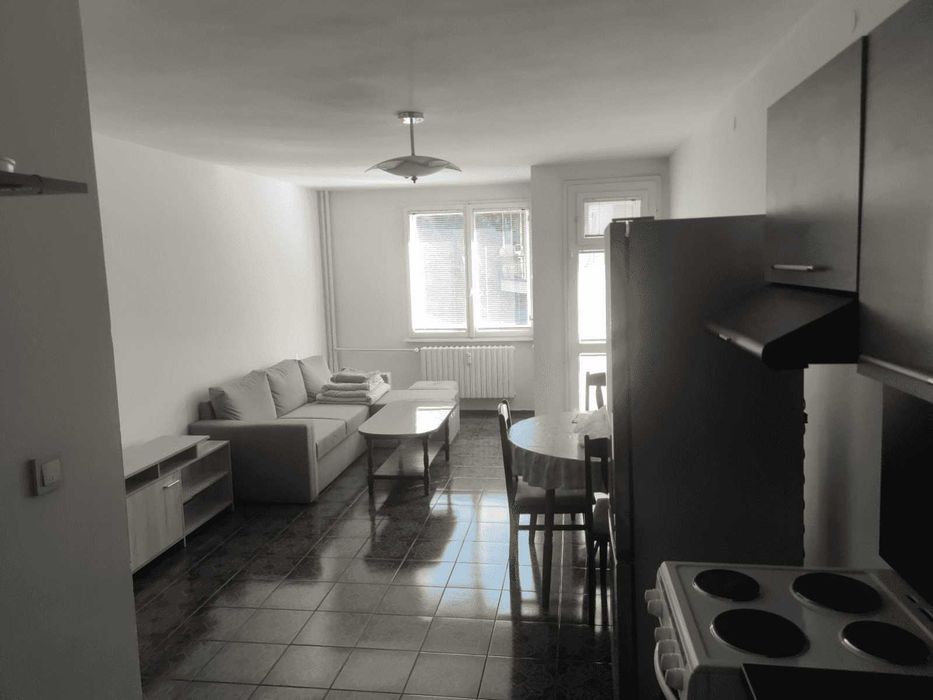 Дава се под наем Двустаен апартамент в София, Младост 1 - 67 кв.м за 523.26 € - Снимка #1