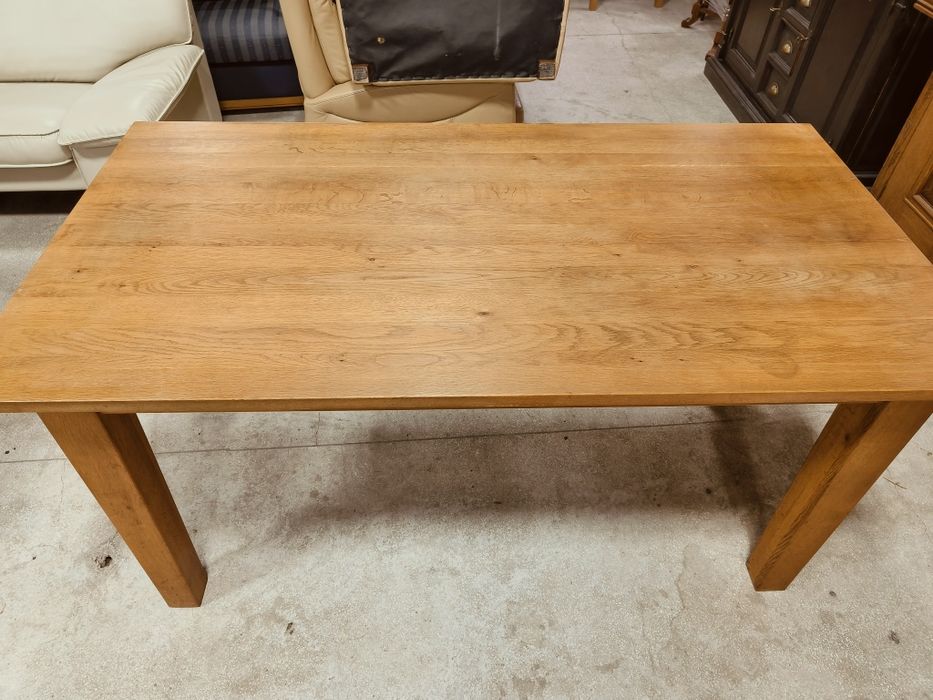 Дъбова трапезна маса