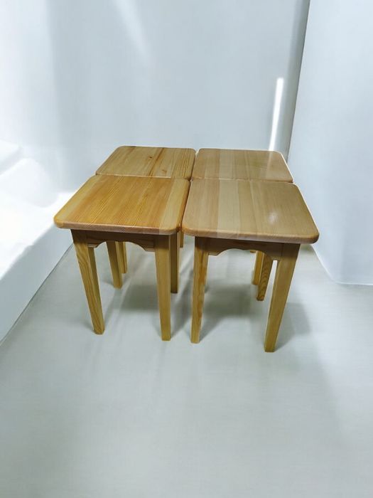 Табуретки из дерева 4 шт