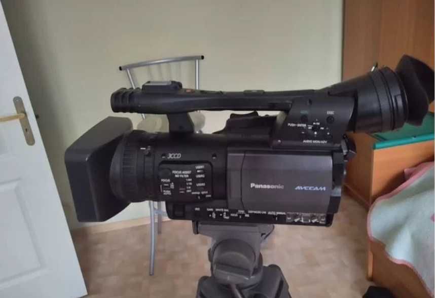 Видеокамера Panasonic AG-HMC154