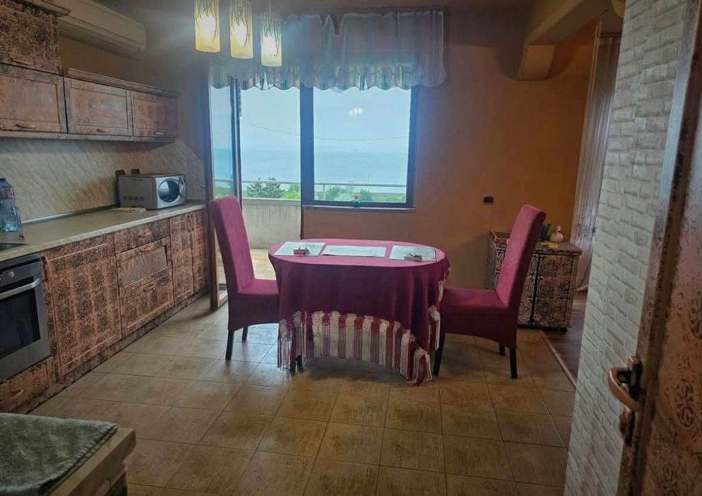 Многостаен апартамент в Поморие