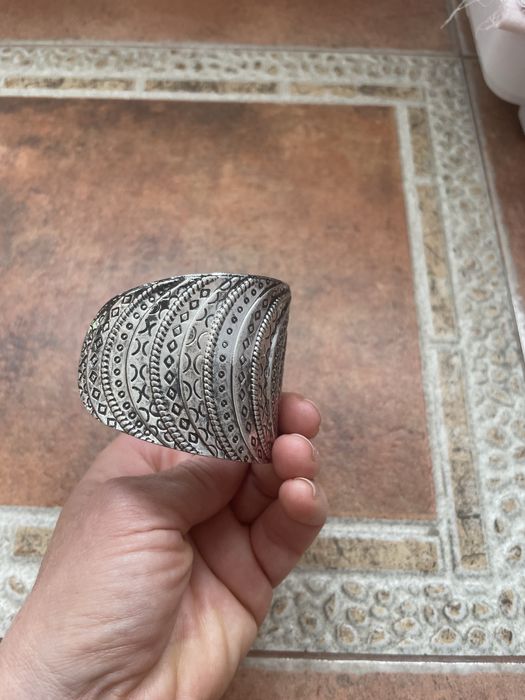 Гривна за ръка