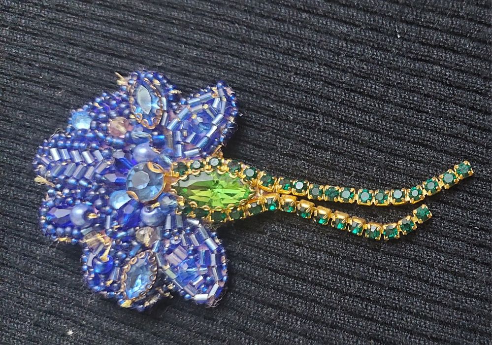 Брошь ручной работы