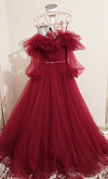 Вечерный платия модный