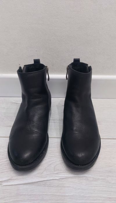 Продам ботинки натуральный кожа