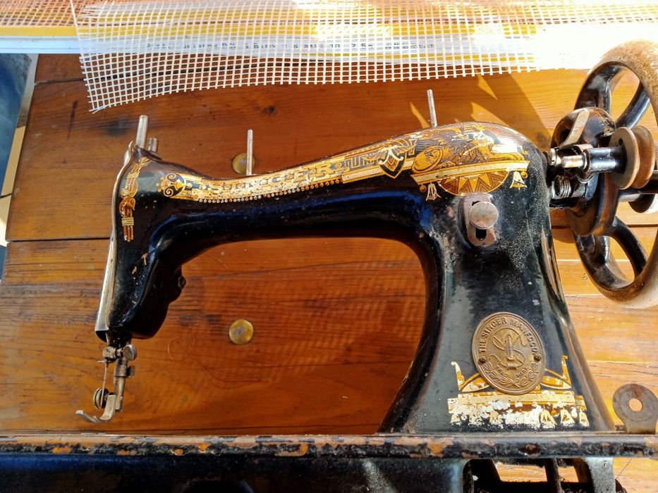 Mașină de cusut Singer