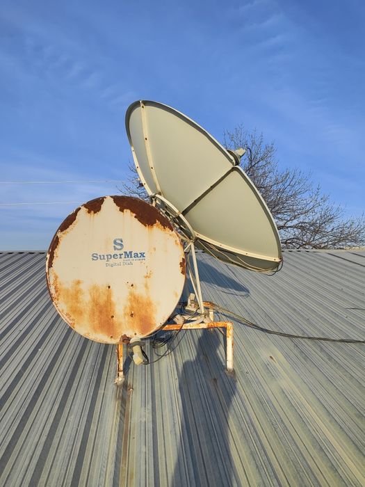 Параболическая спутниковая антена. 3 шт