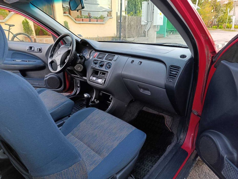 Продавам Honda HR-V