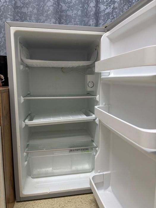 Холодильник Midea HS-121LNS