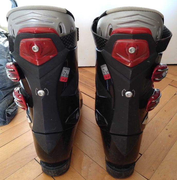 Ски и обувки "Head", щеки