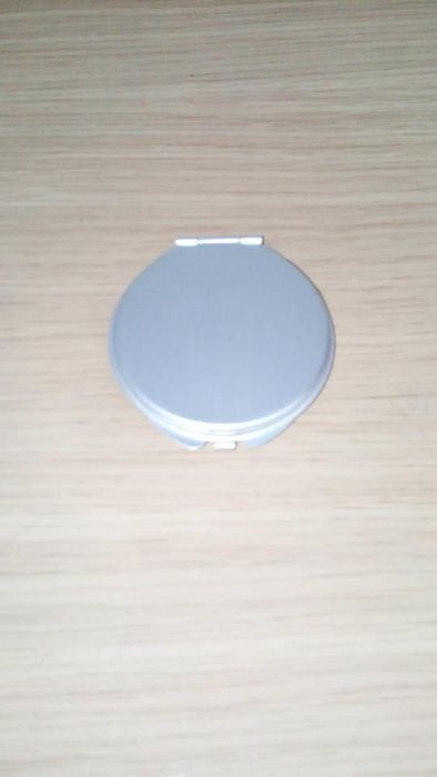 Дамско джобно огледало. Джобно огледало. Огледало.