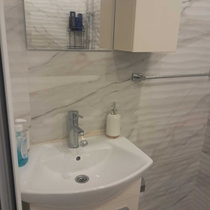 Давам под наем обзаведен двустаен апартамен ж.к. Дружба 1