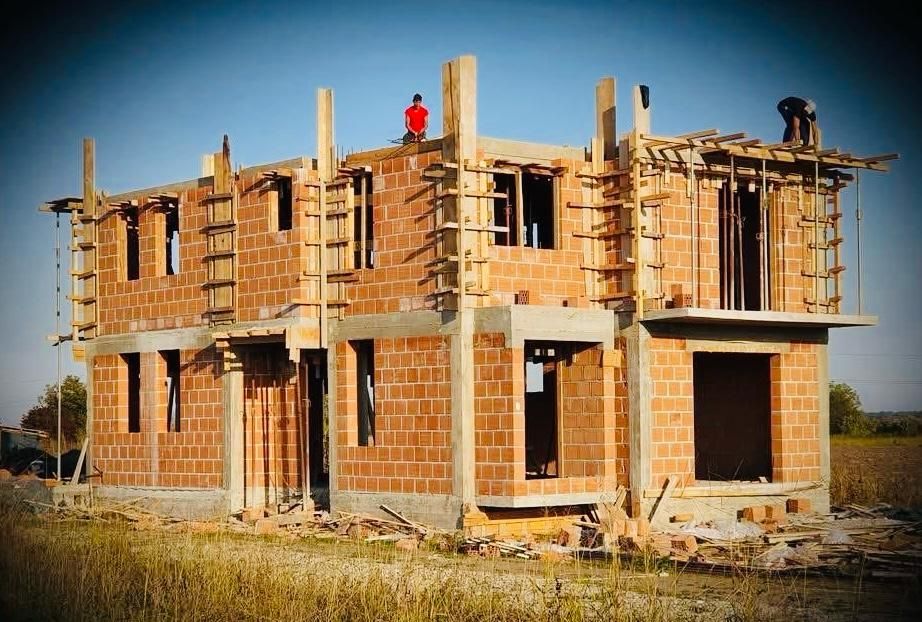 Firma constructii case