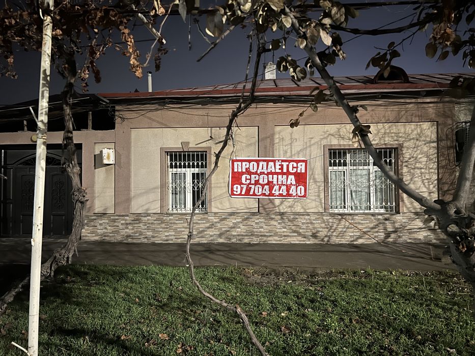 Рабочий городок Малика вдоль дороги Уста ширин