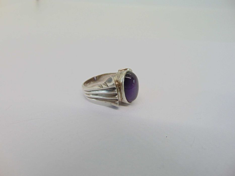 Inel din argint cu ametist