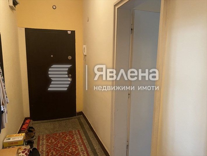 Продава се Тристаен апартамент в Бургас, Възраждане - 97 кв.м за 1702 €/кв.м - Снимка #3