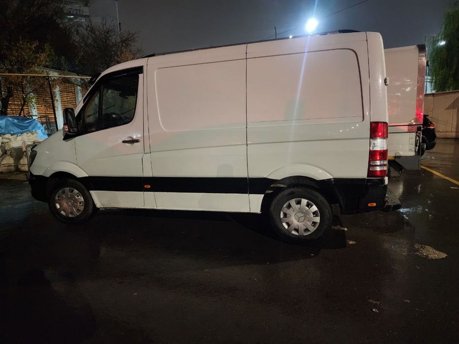 Срочно сотилади Sprinter 906