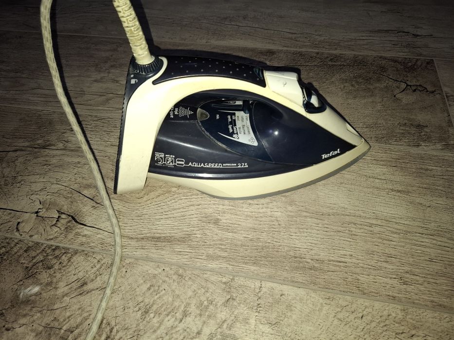 Продаётся утюг Tefal
