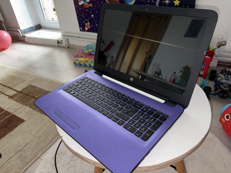 Laptop hp fara baterie