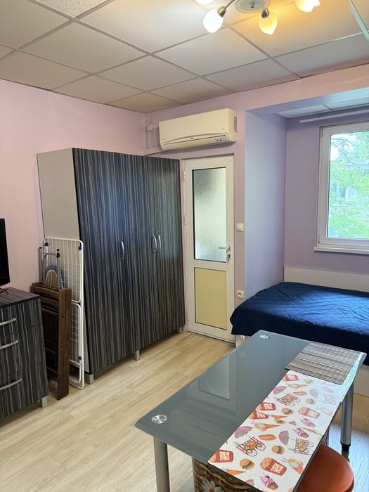 Дава се под наем Едностаен апартамент в Пловдив, Център - 30 кв.м за 350 € - Снимка #4