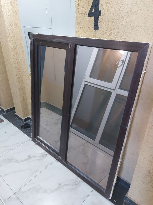 Продам тонированное окно