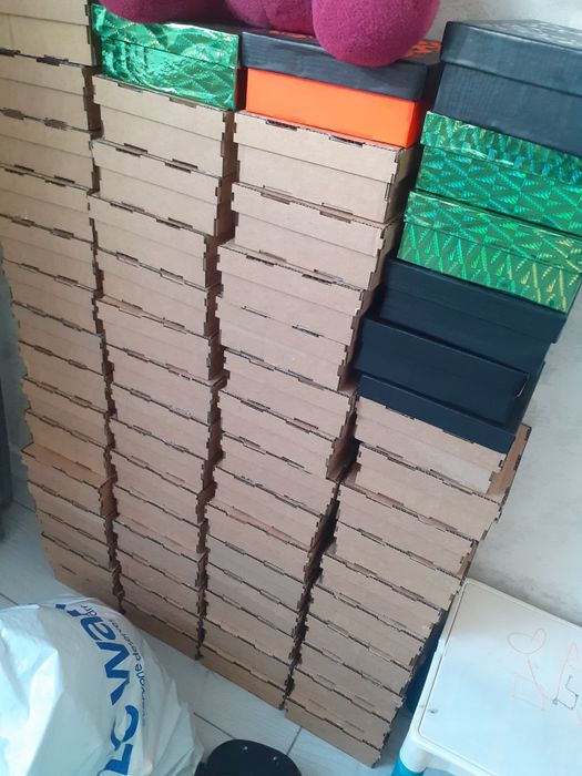 Из  картон коробок