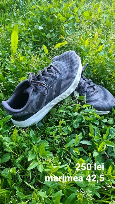 Vând adidasi în stare foarte bună!