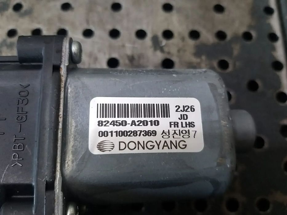 Motoras macara stanga fata kia ceed 2 82450a2010 617012901