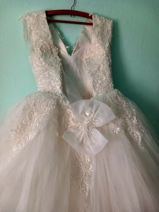 Красива булченска рокля