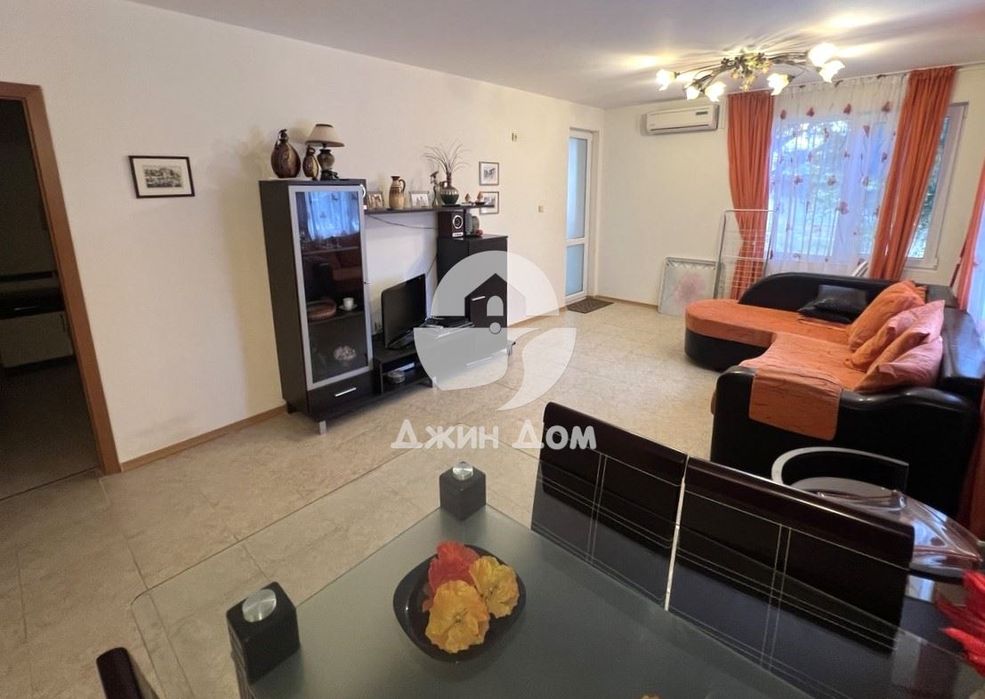 Продава се Двустаен апартамент в Свети Влас - 70 кв.м за 598 €/кв.м - Снимка #2