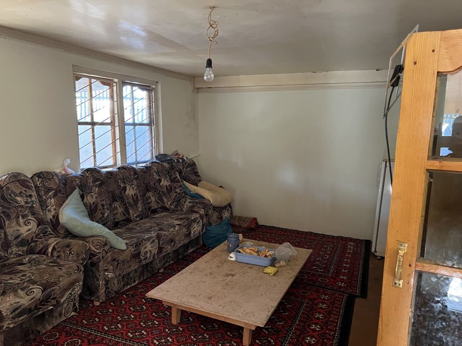 Нукус шахрида жой сотилади тошкент мехмонахаси орка тарафи