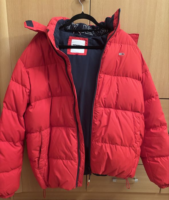 Geacă de iarnă roșie Tommy Jeans - Mărimea L
