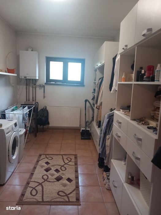 Proprietate cu 2 case, garaj și spațiu comercial, 1260 mp,Sangiorgiu