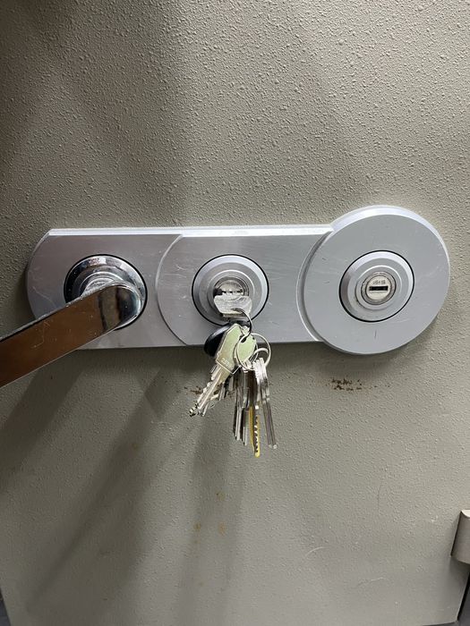 Сейф Valberg среднего размера