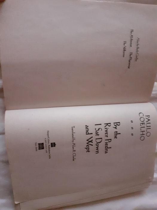 By the River Piedra I Sat Down and Wept de Paulo Coelho

Livrare în: B