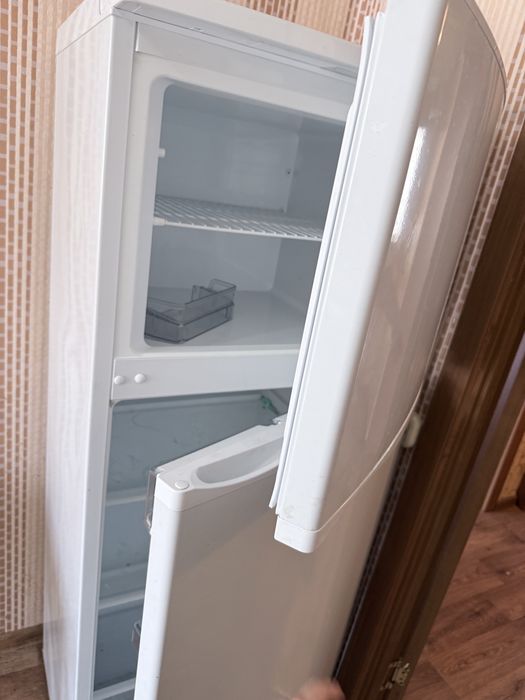 Срочно продам холодильник