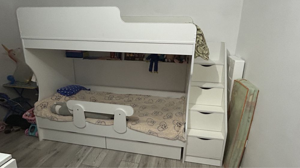 Двухъярусная детская кровать