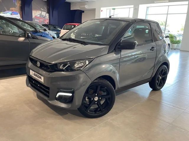 Aixam City Disponibil in mai multe variante de culori/ Webasto/ Apple Car Play