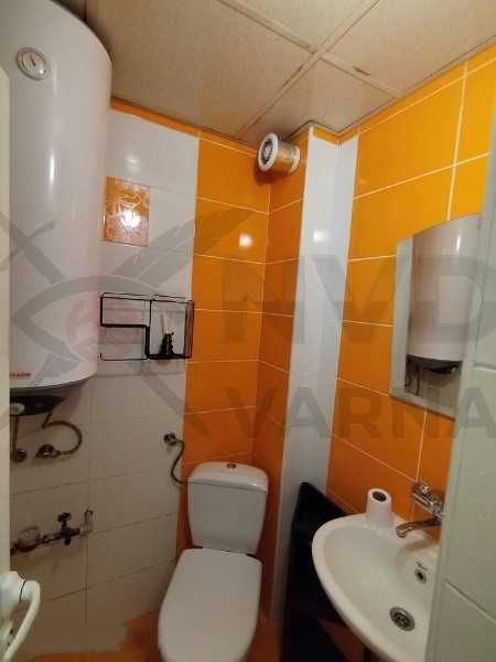 Двустаен апартамент в Колхозен Пазар! 21836492