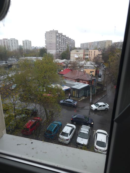 Vând apartament cu 2 camere conf 1 titan