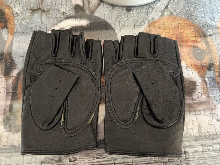Кожени ръкавици без пръсти