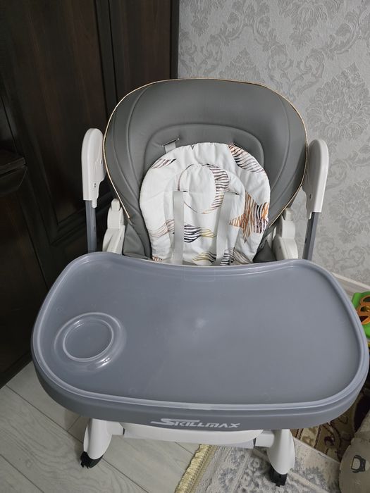 Функциональный стульчик для кормления (есть подарок)
