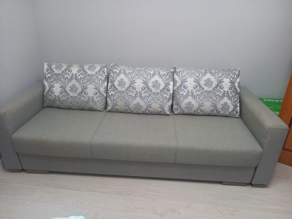 Диван в хорошем состоянии